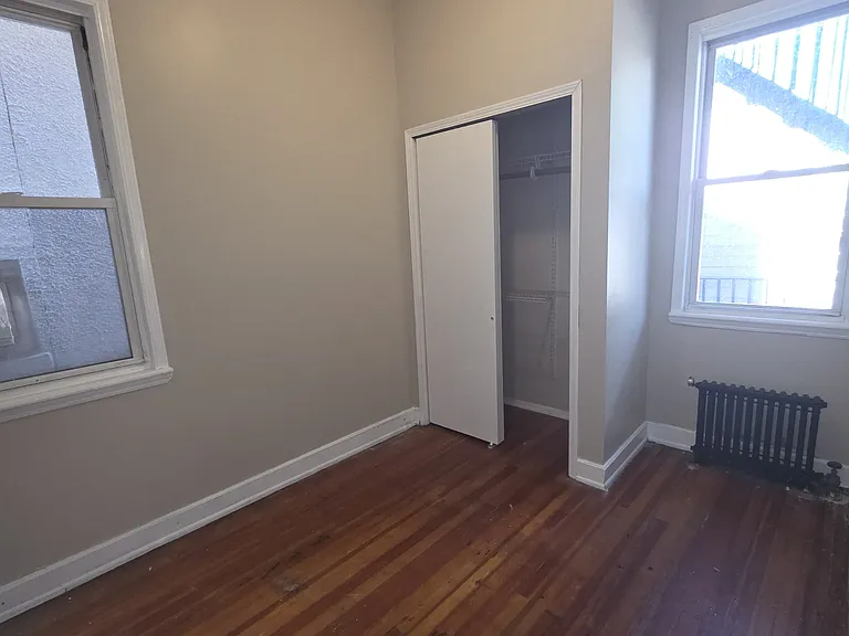 325 S 7th St — Photo 3