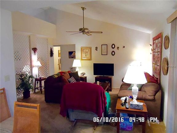 2nd image of 303 Lakeview Blvd