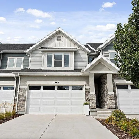 2496 W Townhouse Dr — Photo 1