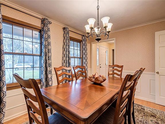 3rd image of 4872 Westfield Dr