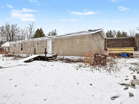 3rd image of 1769 Bentley Rd