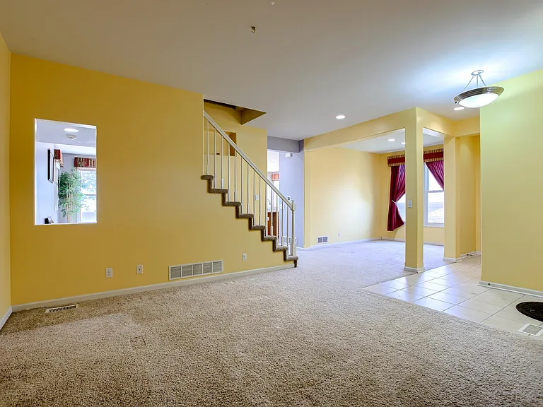 17015 Briar St — Photo 13
