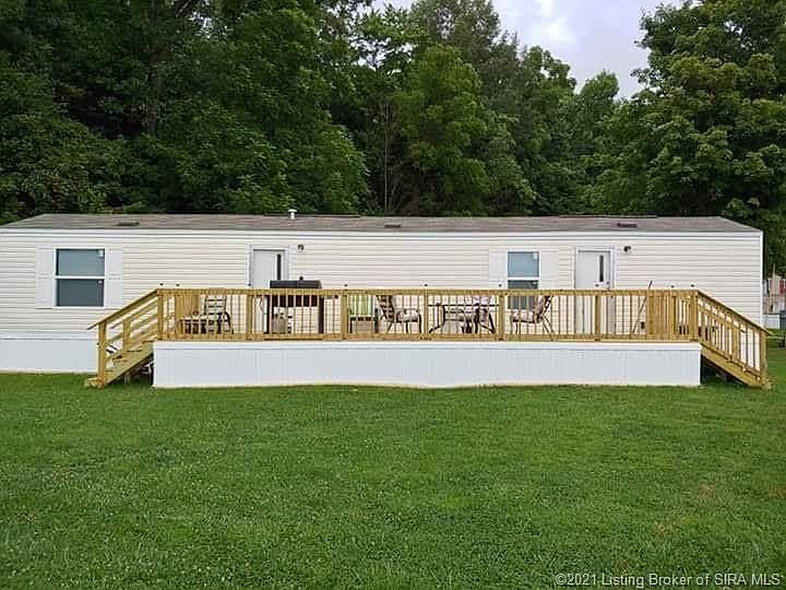 1st image of 8165 Berkshire Pointe Dr NE