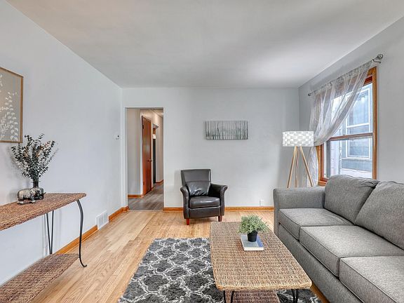 5th image of 1228 Marquette Ave