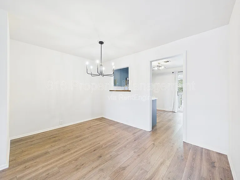 439 W 104th St — Photo 5