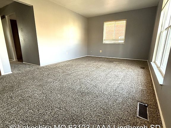 3rd image of 10064 Puttington Dr APT A