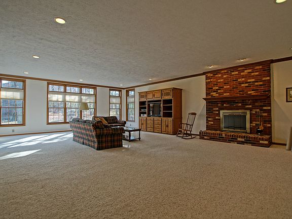 4th image of 33378 Allenbury Dr