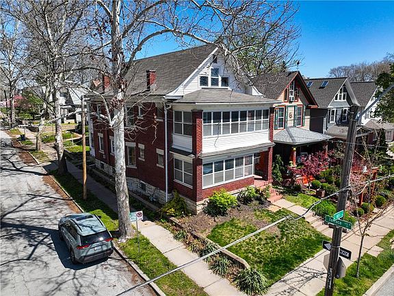 3rd image of 1320-1322 W 40th St