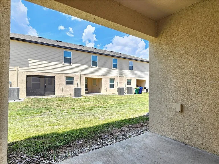 1679 Wynford Cir — Photo 26