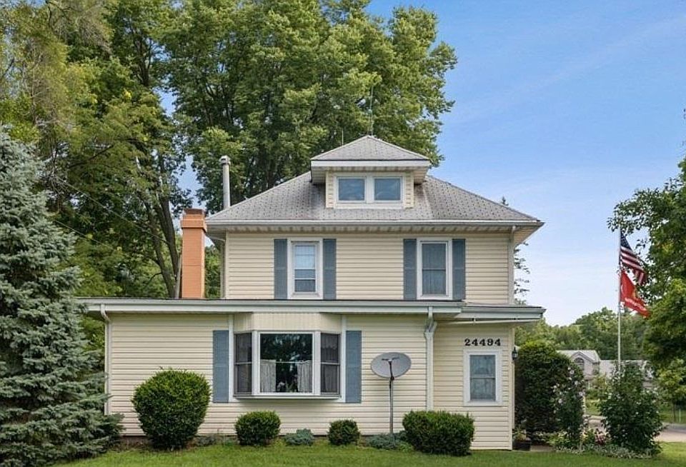1st image of 24494 Valley Dr