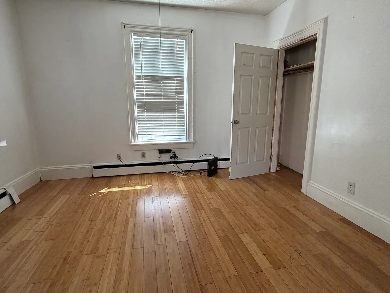 2 bed, 979 sqft, $2,200 — Photo 3