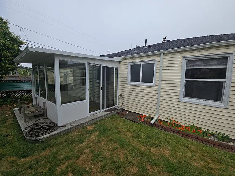 2204 F St — Photo 25