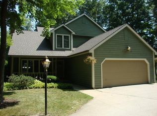 1610 W Tiffany Woods Dr, La Porte, IN 46350