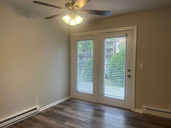 3rd image of 1694 Molitor Rd APT A