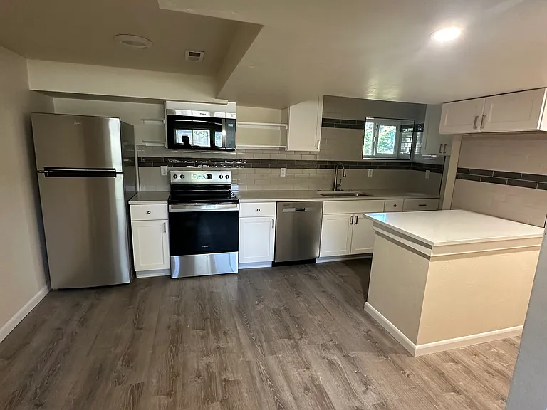 1569 E 8560 S — Photo 9
