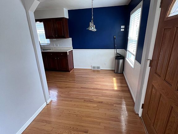 5th image of 719 Bauman Ave