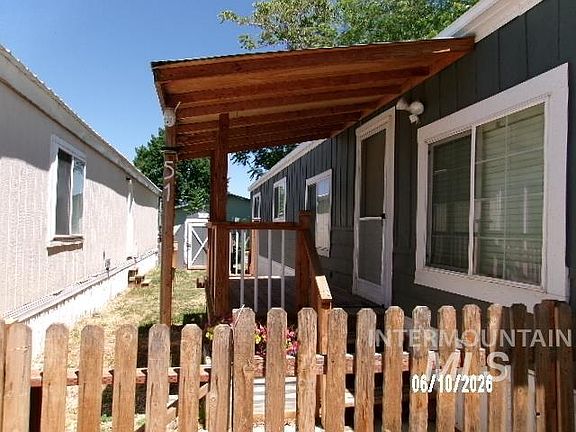 3rd image of 1508 E Main St Trailer 51