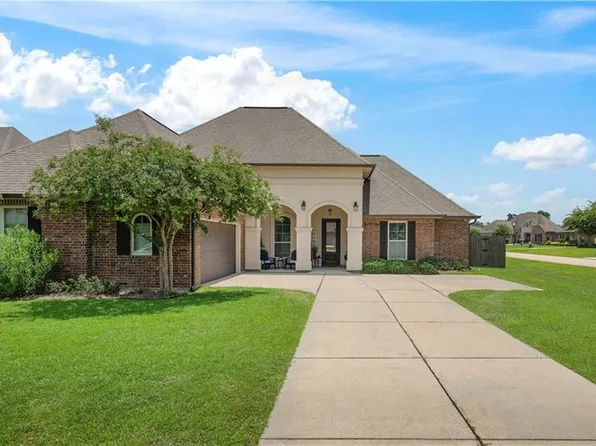 400 Walter Ln, Madisonville, LA 70447