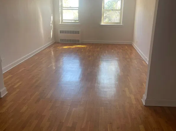 140-35 Burden Crescent #403, photo 2