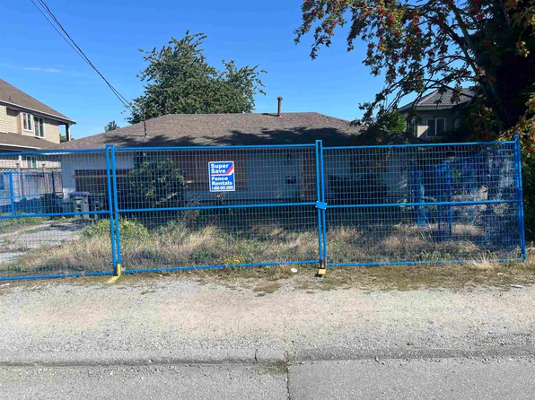 12111 84th Ave, Surrey, BC V3W 3G4