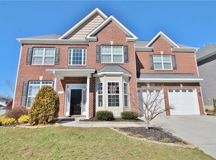 102 Hawick Ct, Kernersville, NC 27284