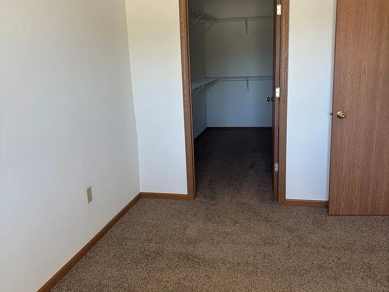 W1083 Lewis Ln — Photo 10