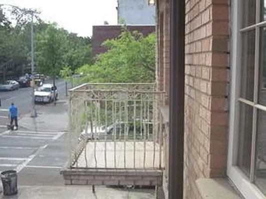 Rented by Loom Group | media 34