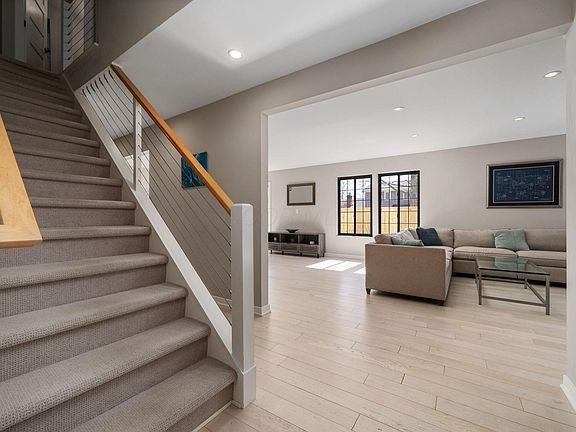 5th image of 117 Saint Julien St #31-B