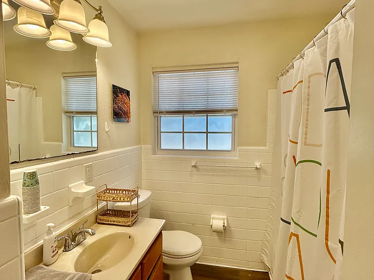 756 Boxwood Dr — Photo 16
