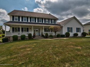915 Greenfield Rd, Moscow, PA 18444