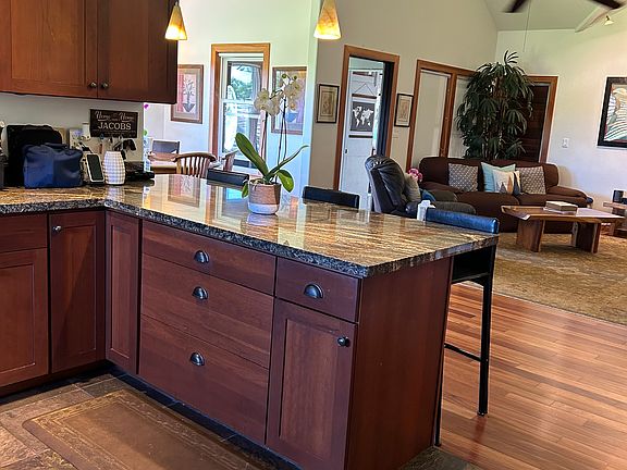 4th image of 6670G Kahuna Rd #2