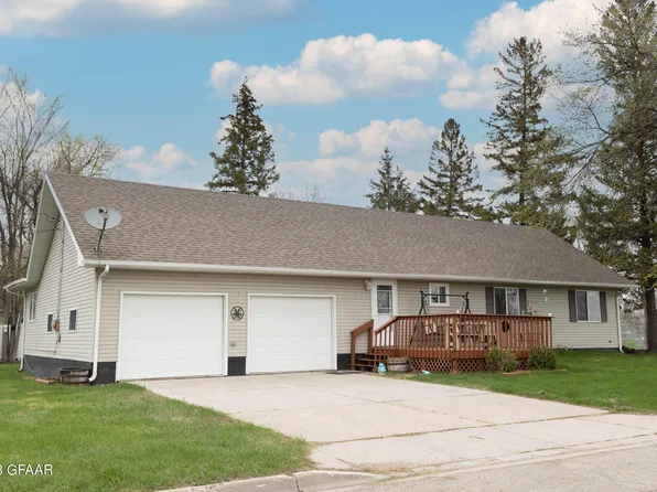 601 Barrette St, Crookston, MN 56716