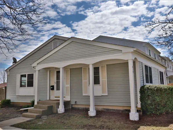 819 Mansfield Ct, Schaumburg, IL 60194