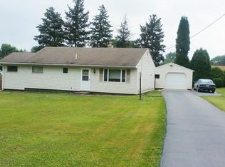 27 Idlewild Dr, New Castle, PA 16101