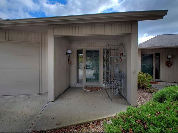 2nd image of 12321 Corinth Ct