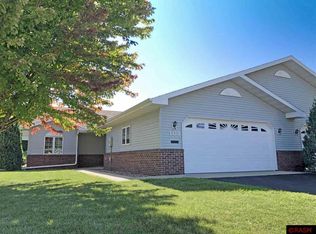 109 Raven Ct, Mankato, MN 56001