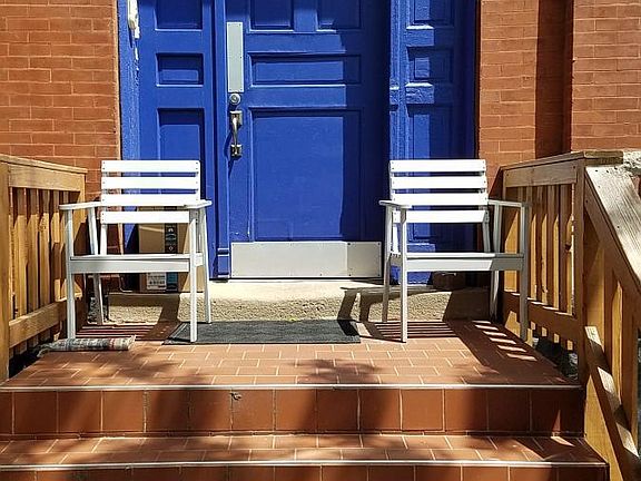 3rd image of 1513 N Claremont Ave #2