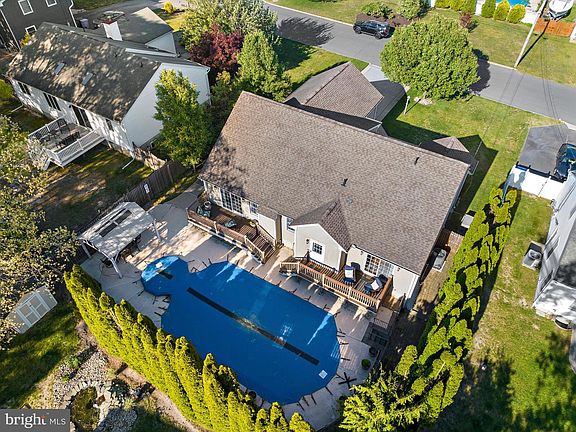 3rd image of 504 Pirate Ln