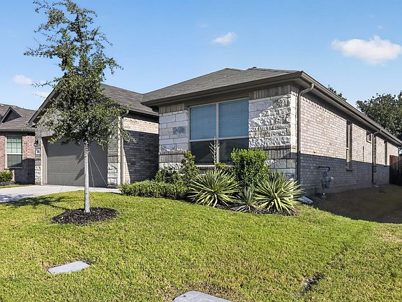 2nd image of 400 Dunmore Dr