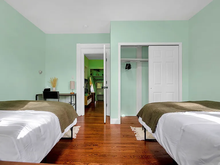 31 Canner St #2 — Photo 7