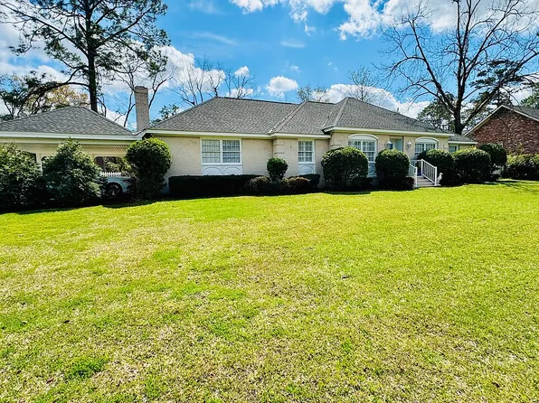 1202 Pruitt Dr, Waycross, GA 31501