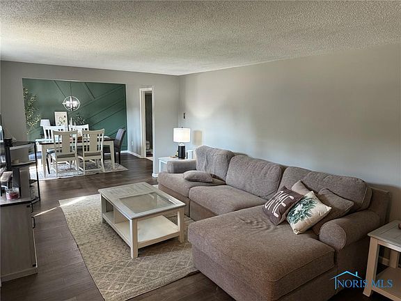 4th image of 1109 Westfield Ave