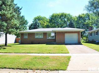 1924 N 20th St, Springfield, IL 62702