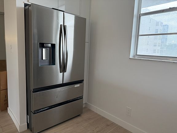 2nd image of 3545 NE 166th St APT 402