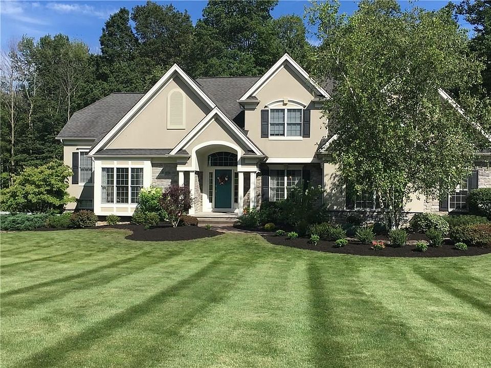 1st image of 32 Boulder Creek Dr