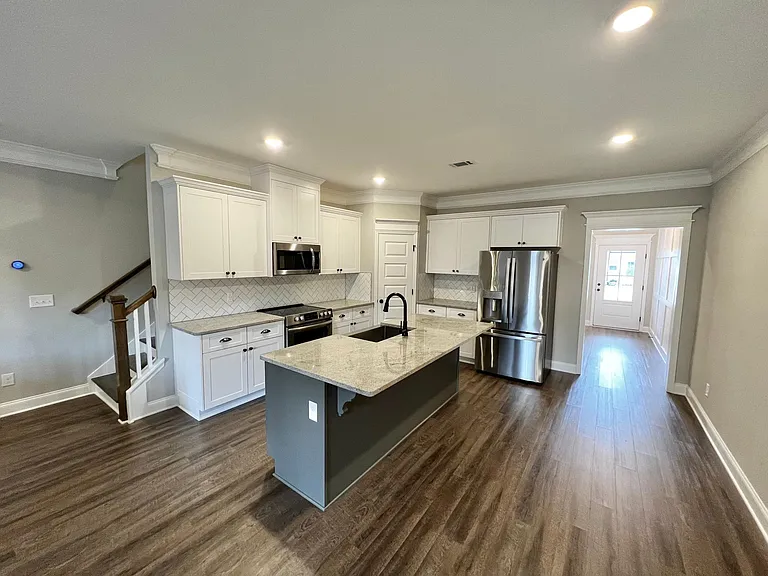146 Canton Park Ave — Photo 7
