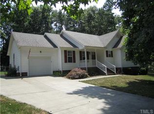 135 Beaver Ridge Dr, Youngsville, NC 27596