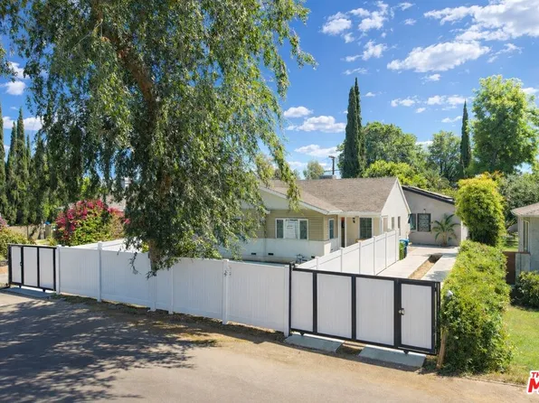 13842 Hamlin St, Van Nuys, CA 91401
