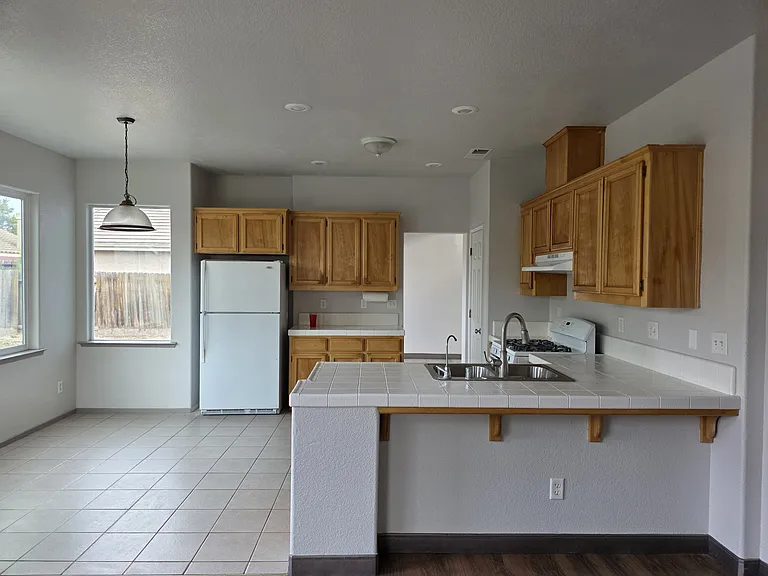 714 Syrah Ct — Photo 12