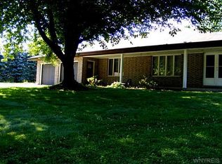 3725 Bowen Rd, Lancaster, NY 14086